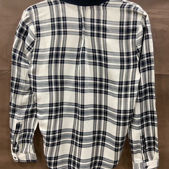 Forever 21 White and Black flannel - Picture 2 of 3
